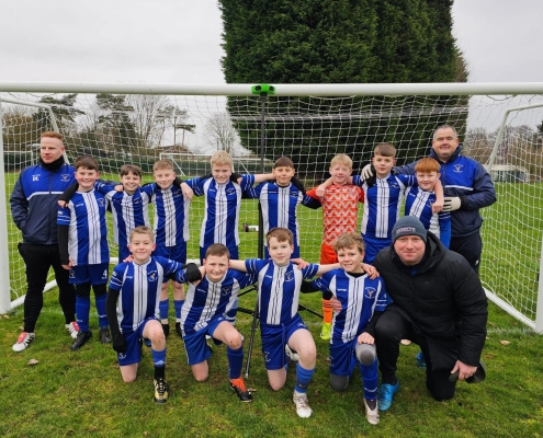 Bedworth Eagles U12 Juniors football team with their Veo camera.